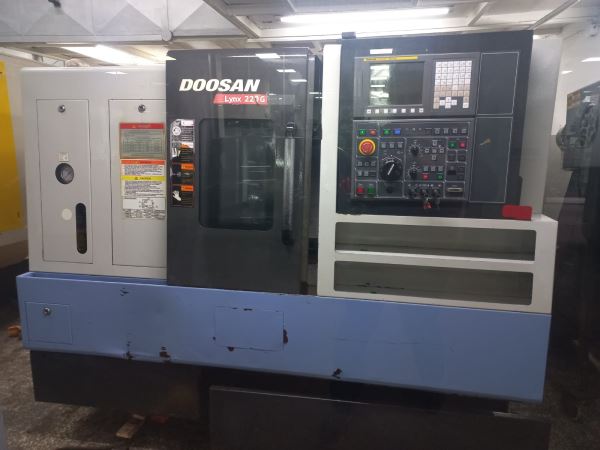 DOOSAN LYNX 220G 2012 MODEL 6 INCH CNC TORNA