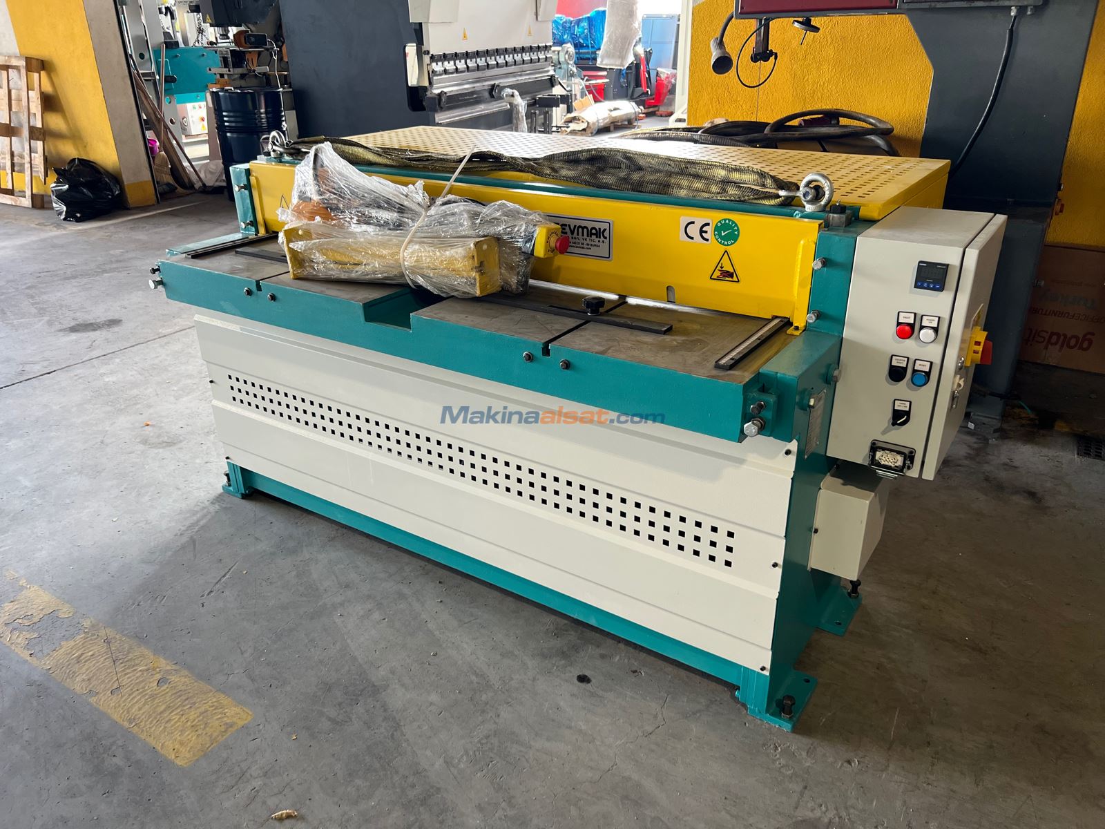 1550 x 2 MM REDÜKTÖRLÜ GIYOTIN