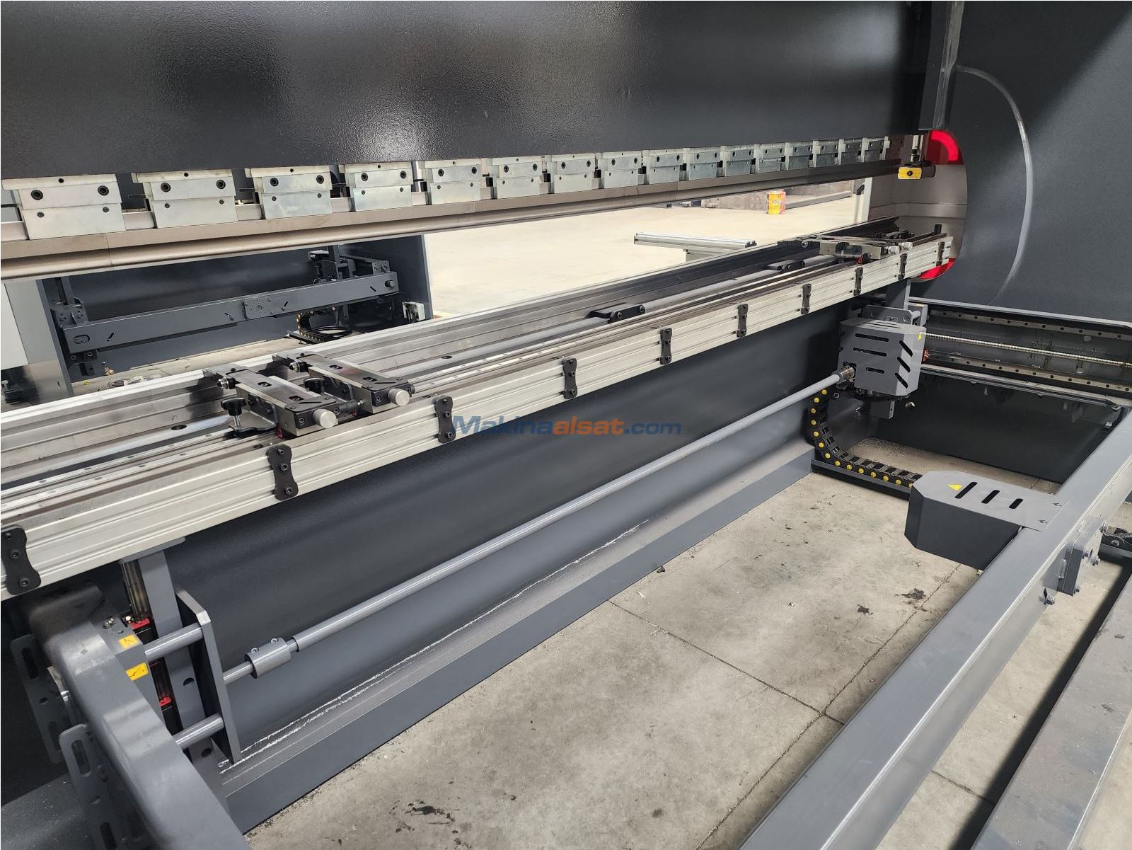 CNC HİDROLİK ABKANT PRES