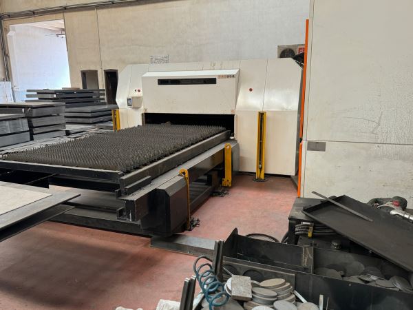 ERMAKSAN 4 kW YEDEK TABLALI LAZER KESİM