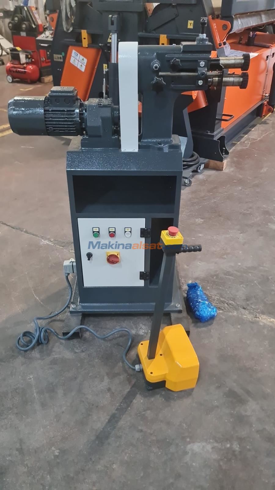 REDÜKTÖR MOTORLU 1,2 MM KORDON MAKİNESİ