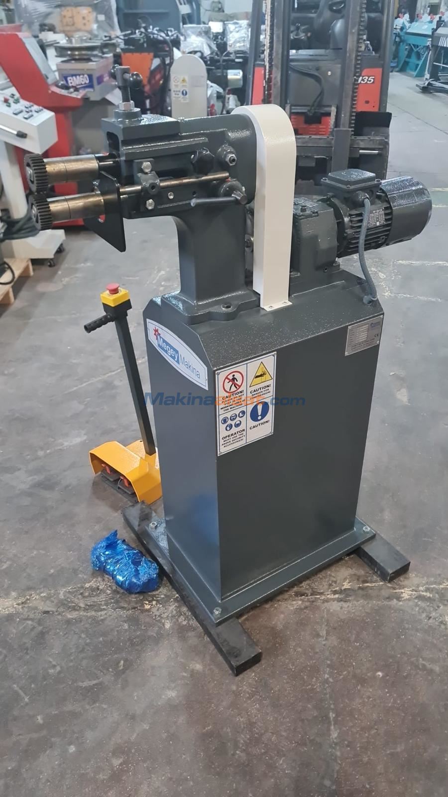 REDÜKTÖR MOTORLU 1,2 MM KORDON MAKİNESİ