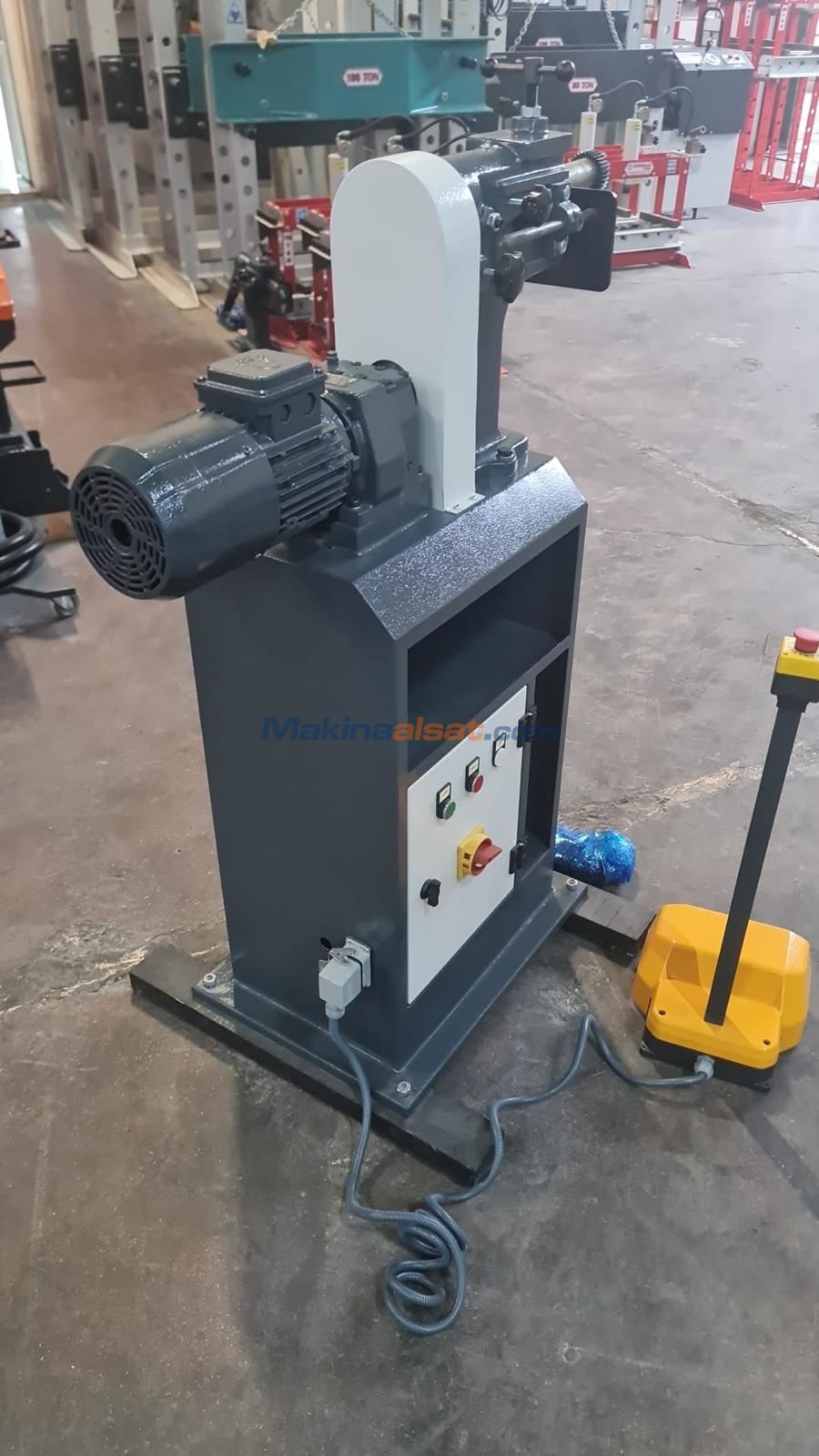 REDÜKTÖR MOTORLU 1,2 MM KORDON MAKİNESİ