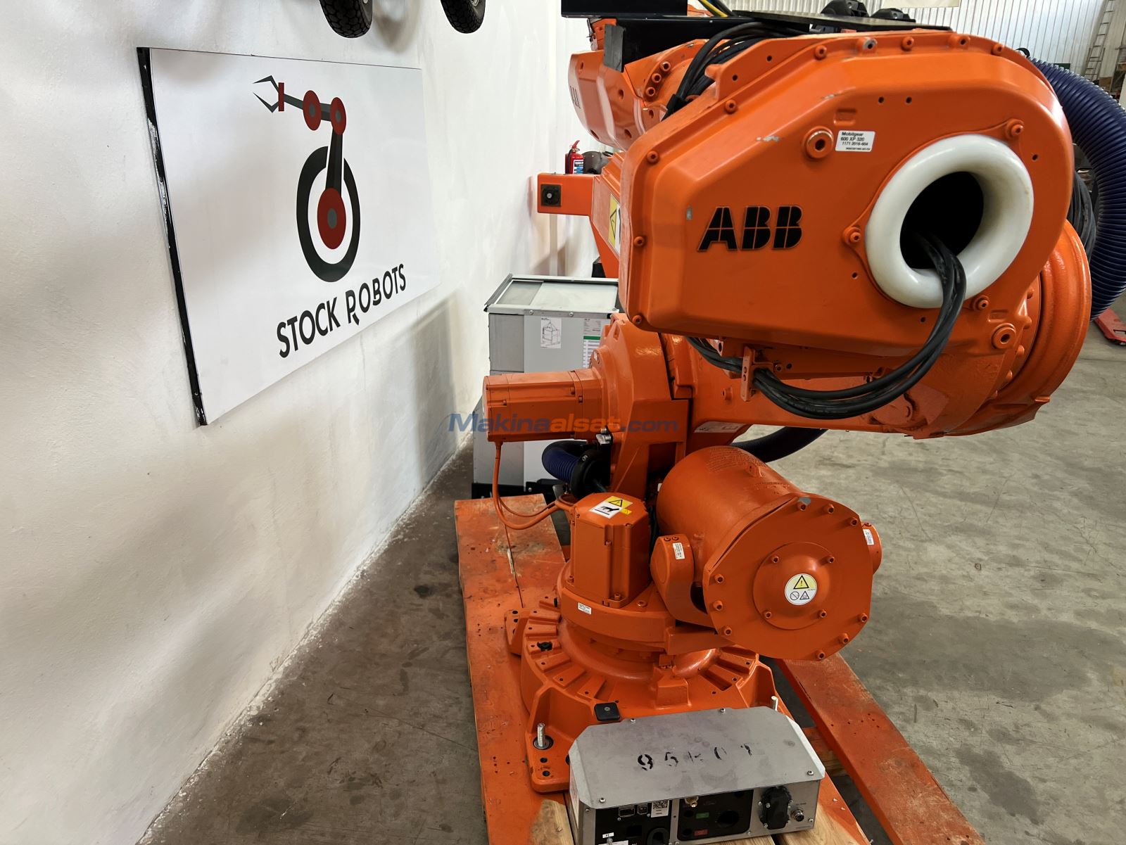 ABB IRB 6640 - 205/2.75 IRC5