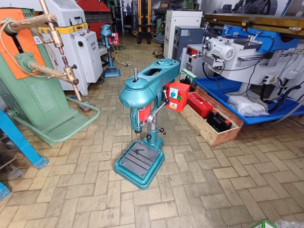 EKÇELİK MASAÜSTÜ KILAVUZ ÇEKME