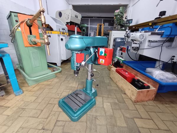 EKÇELİK MASAÜSTÜ KILAVUZ ÇEKME