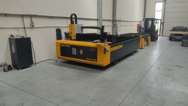MEKOTEK FLD-D-1530 2 KW ÇİFT TABLA FİBER LAZER KESİM