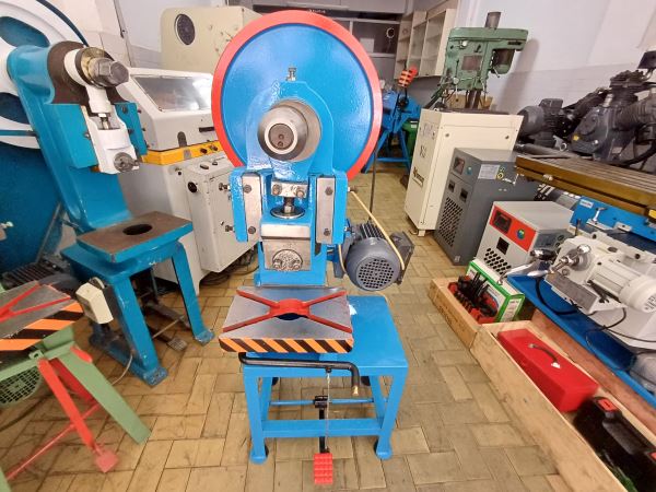 220 VOLT 10 TON EKSANTRİK PRES