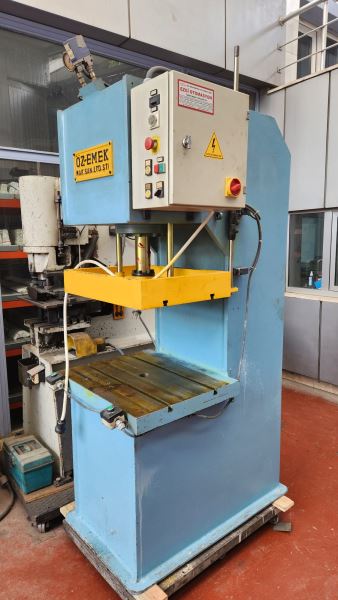 EMEK 20 TON ÇOK TEMİZ Pres HİDROLİK TABLALI C PRES