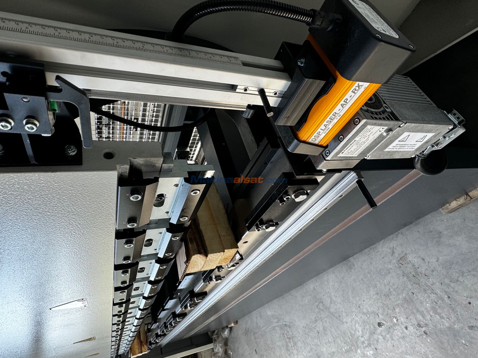 DENER PUMA XL 30135 CNC ABKANT