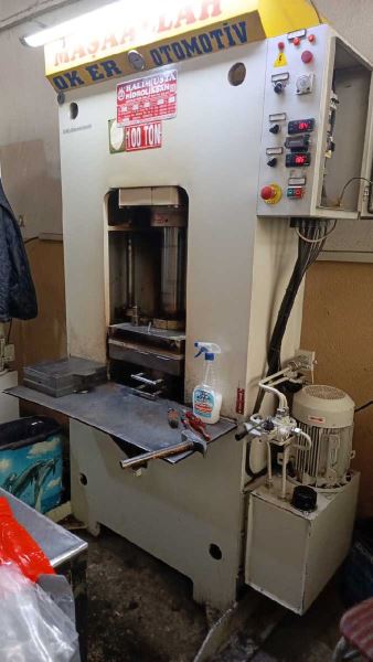 Hidroliksan Halim Usta Markalı 100 Ton Sıcak Kauçuk Presi