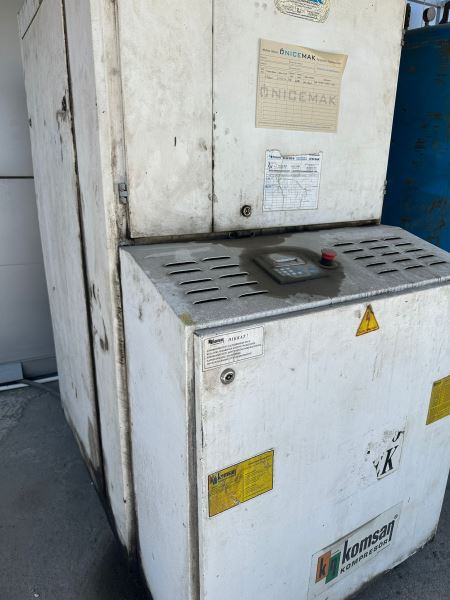 Full Bakımlı Komsan VEK60 45kw 60hp Vidalı Kompresör + Hava Tankı