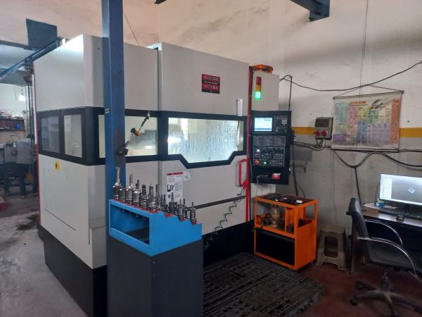 QUASER CNC DİK İŞLEME MERKEZİ