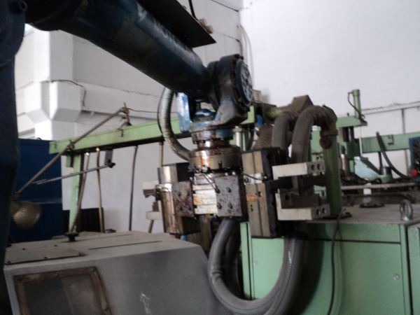 Motoman YR-SK 45 CNC TORNA İÇİN YÜKLEME ROBOTU