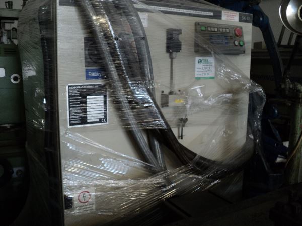 Motoman YR-SK 45 CNC TORNA İÇİN YÜKLEME ROBOTU