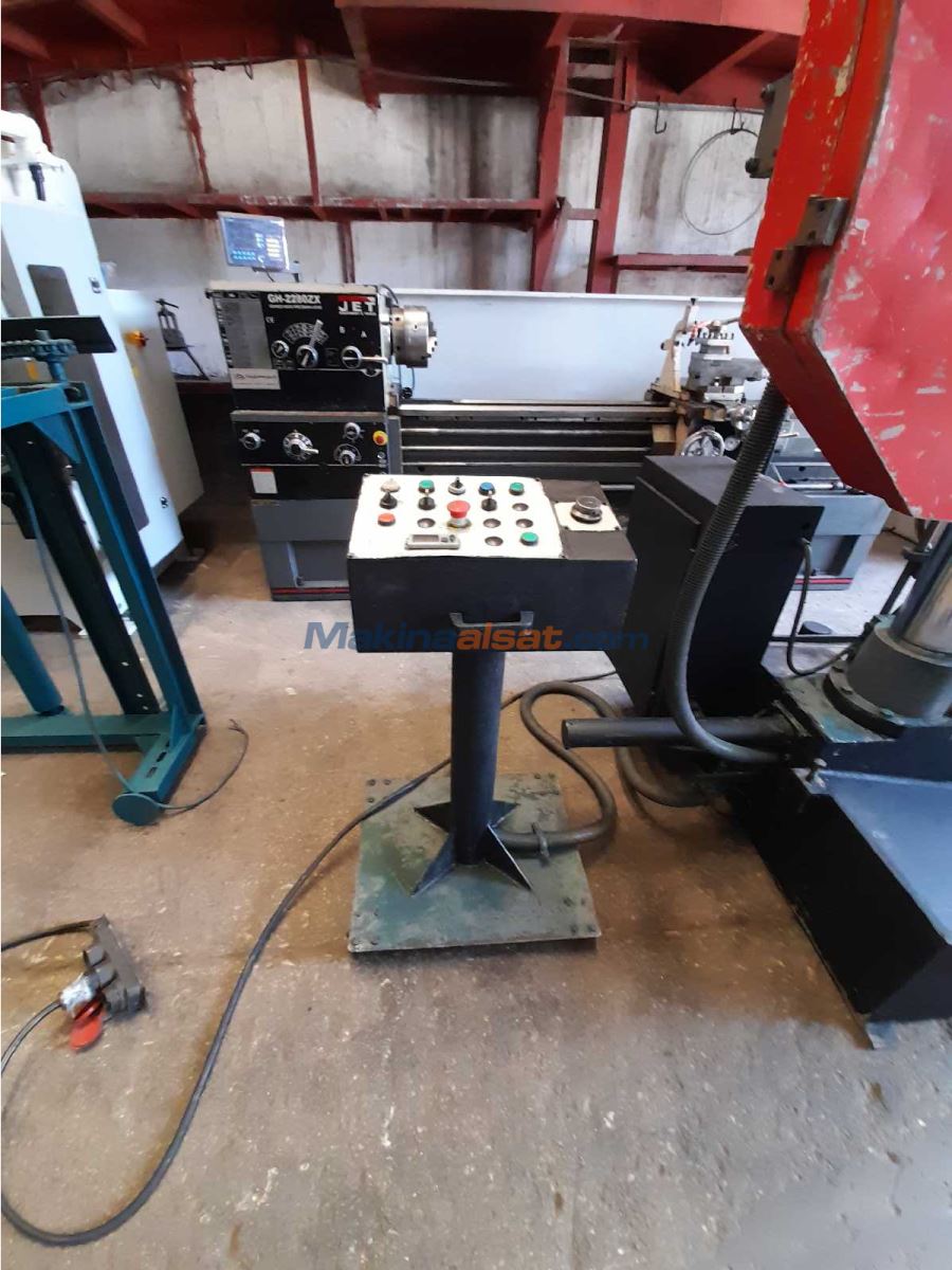 UZAY 800 MM SÜTUNLU ŞERİT TESTERE