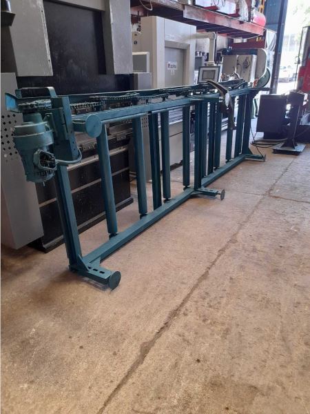 UZAY 800 MM SÜTUNLU ŞERİT TESTERE
