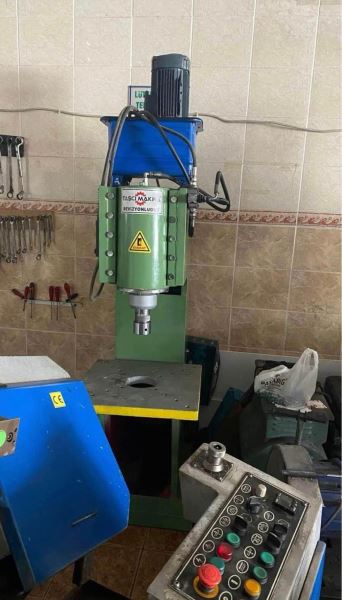 KOMPLE BAKIMLARI YENİ TEMİZ 100 TON C TİPİ HİDROLİK PRES