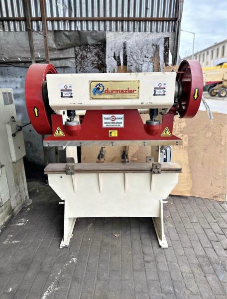 BAKIMLARI TAM TEMİZ  1300 BOY 4 MM DURMAZLAR MARKA ABKANT PRES