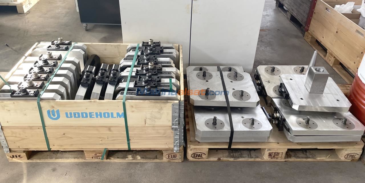 KUKA KR 240 L210-2 2000 Robot
