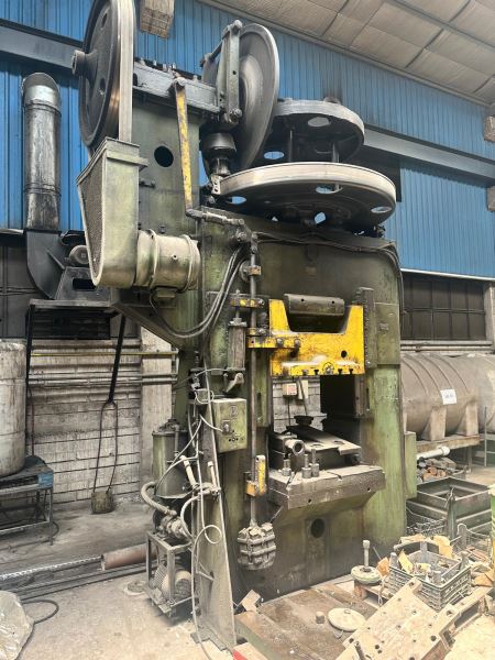 PELS MARKA 300 TON FİRİKSİYON PRESİ