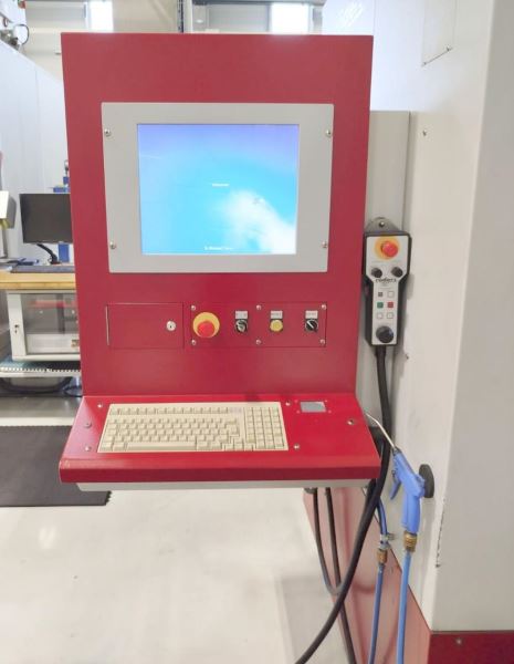 RÖDERS RP 800 CNC Dik İşlem