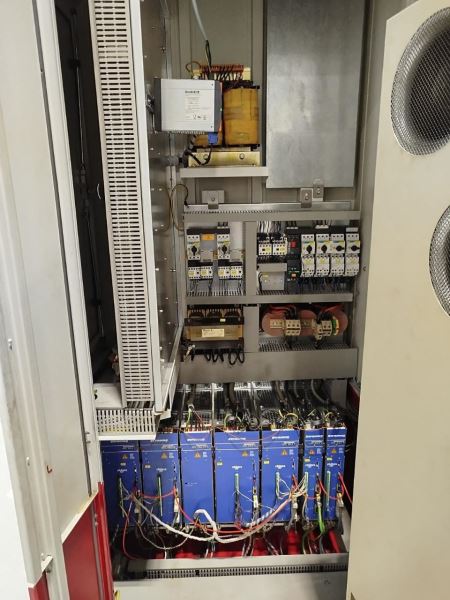 RÖDERS RP 800 CNC Dik İşlem
