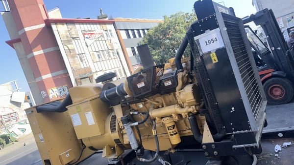 2004 MODEL ÇOK TEMİZ CAT JENERATÖR