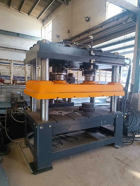 400 Ton 750 x 1750 Tabla Kolonlu Hidrolik Pres