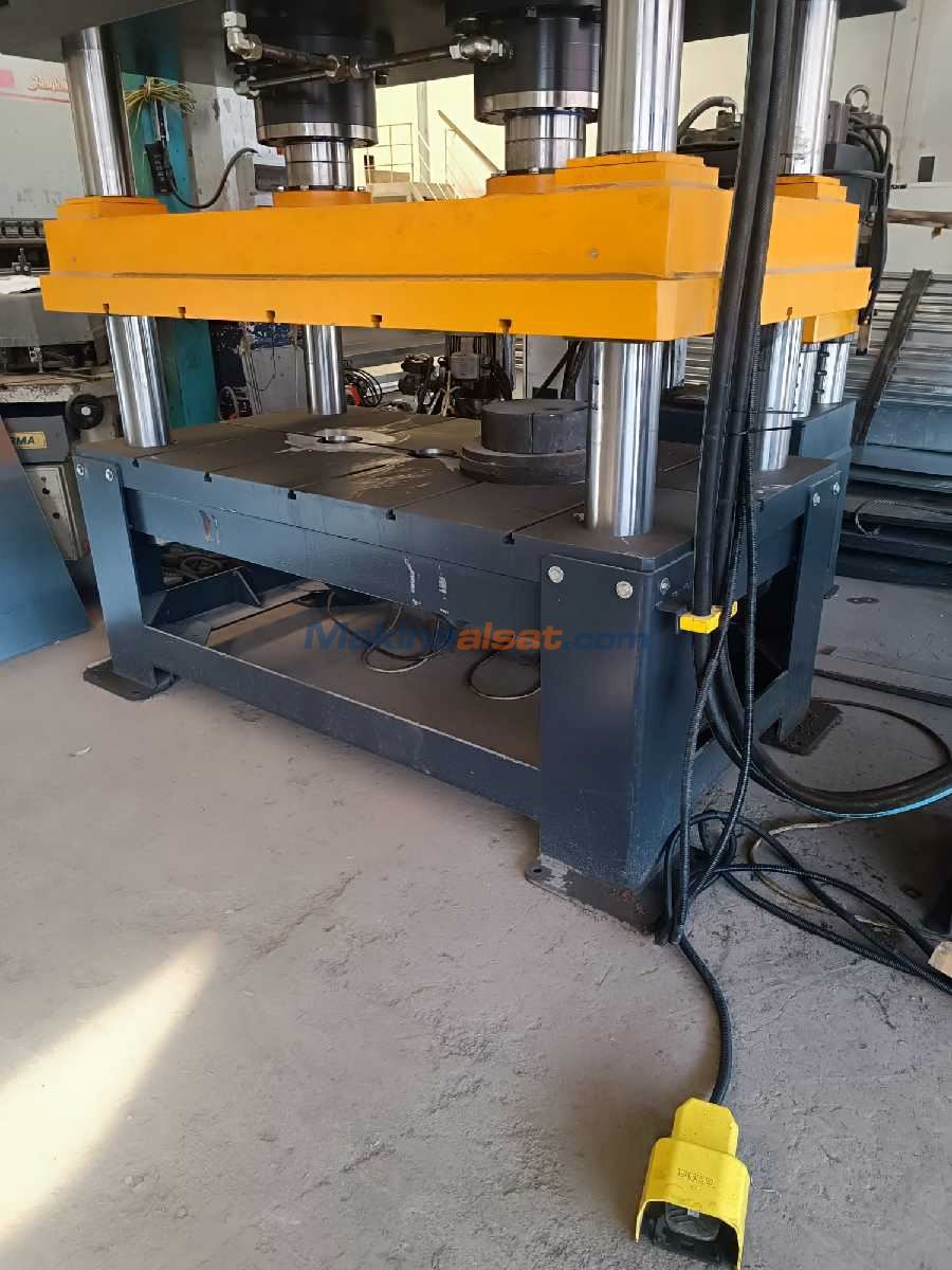 400 Ton 750 x 1750 Tabla Kolonlu Hidrolik Pres