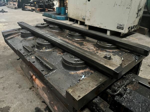 CNC HAREKETLİ ÇİFT TABLA