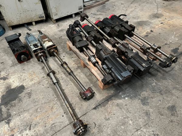 CNC VİDALI MİL VE MOTORLARI