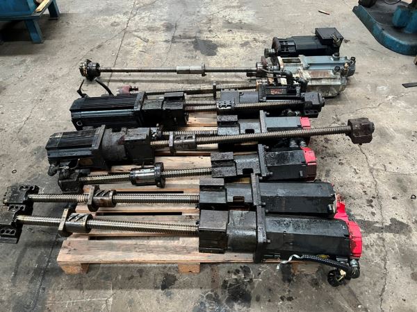 CNC VİDALI MİL VE MOTORLARI