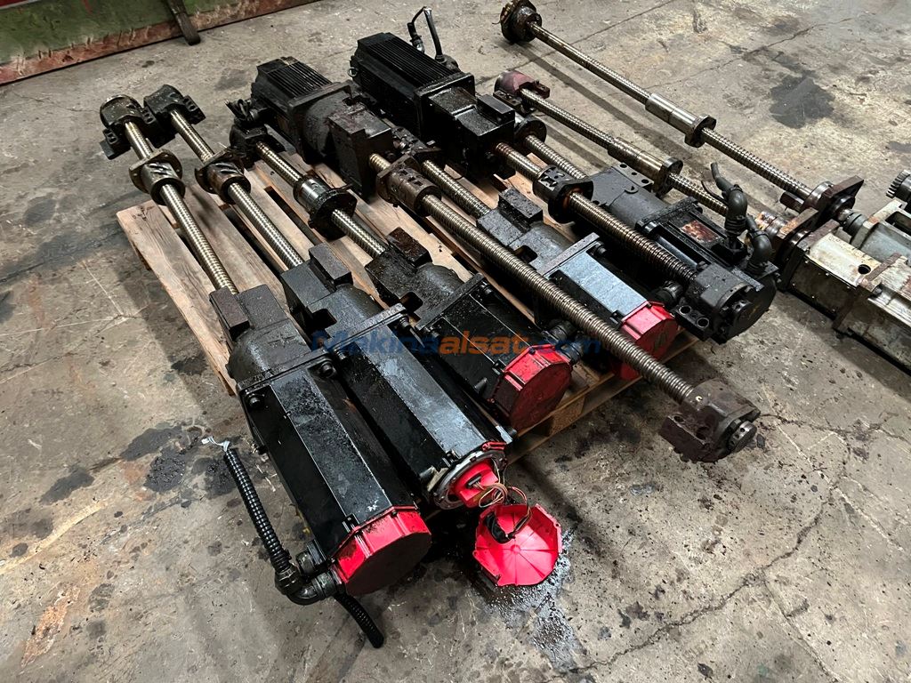CNC VİDALI MİL VE MOTORLARI