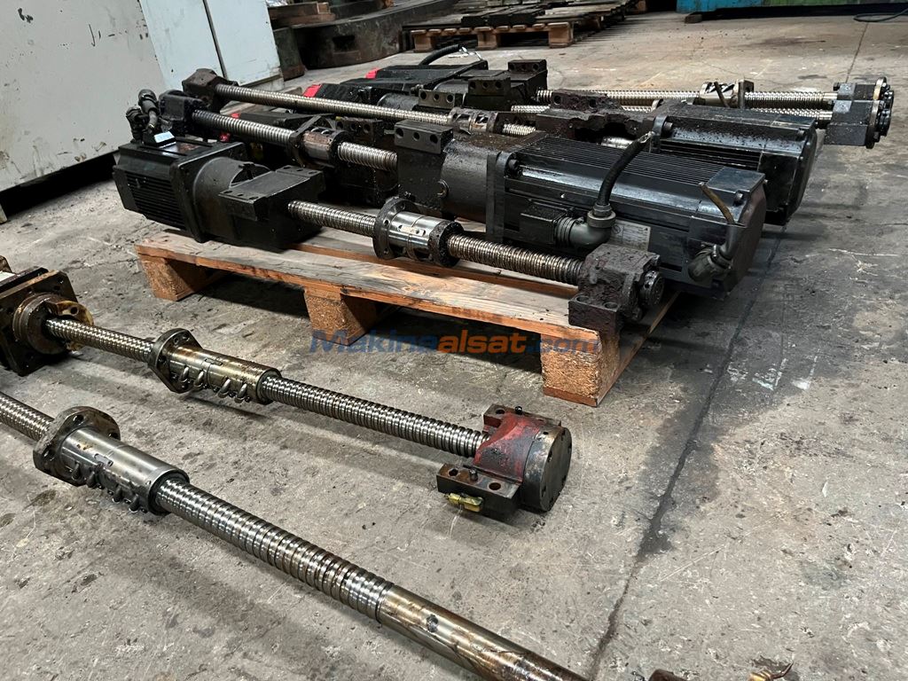 CNC VİDALI MİL VE MOTORLARI