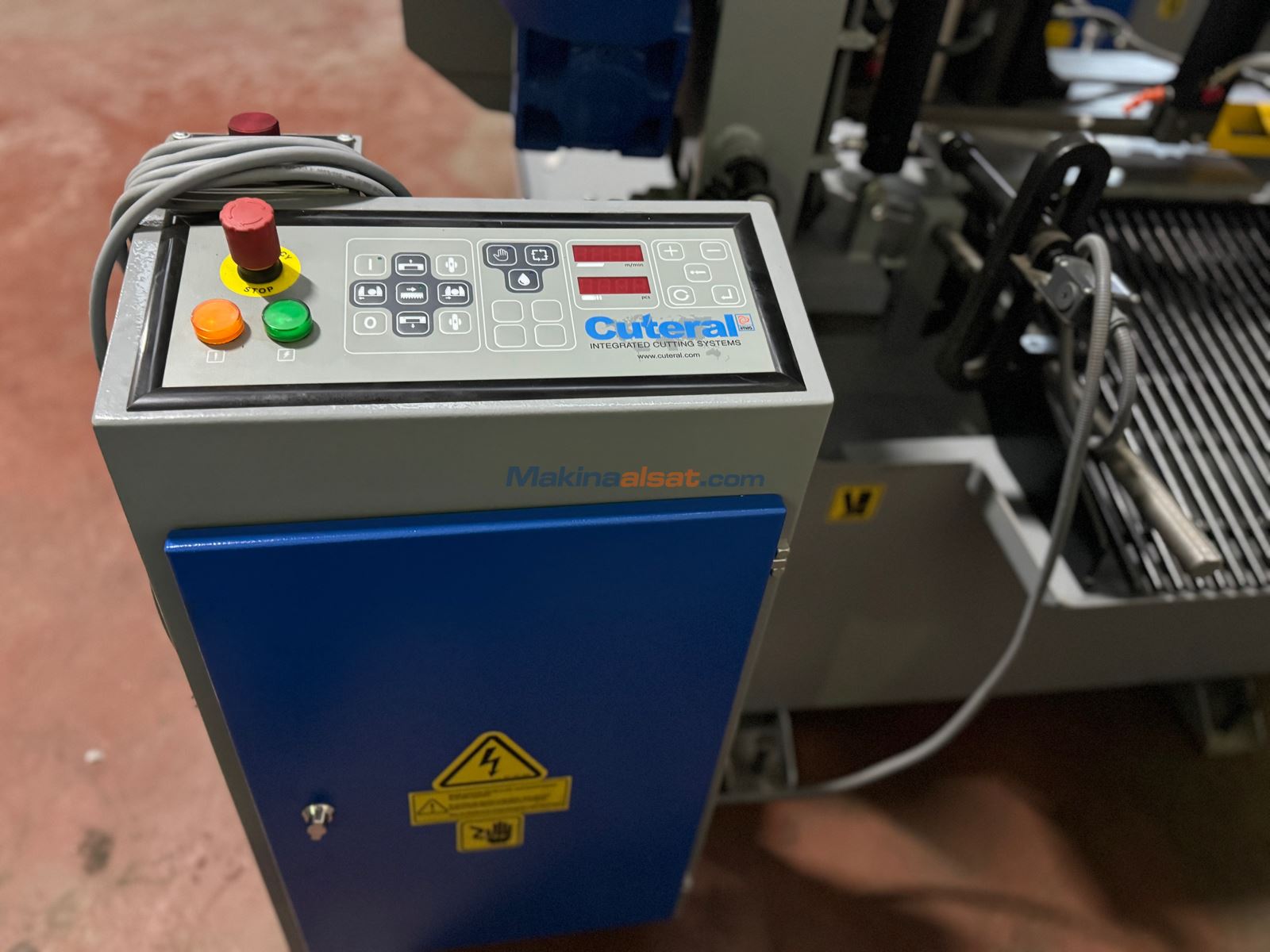 Sıfır İmas Cuteral Par 300 M Şerit Testere