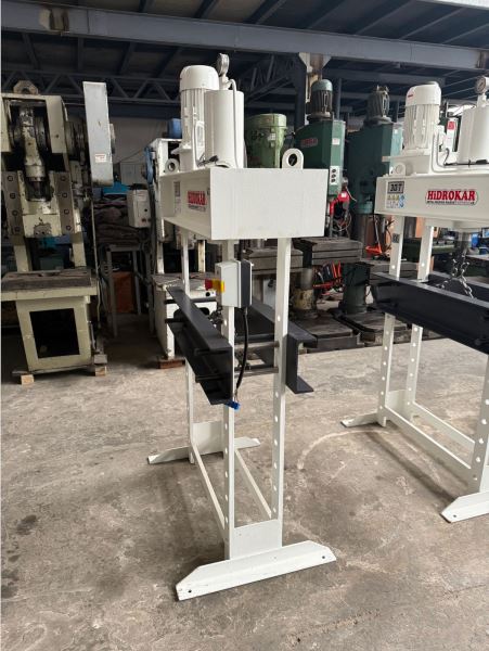 30 TON HİDROLİK ATÖLYE PRESİ