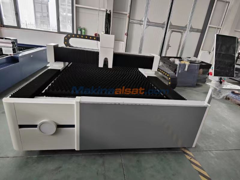 3015C Fiber Lazer Kesim