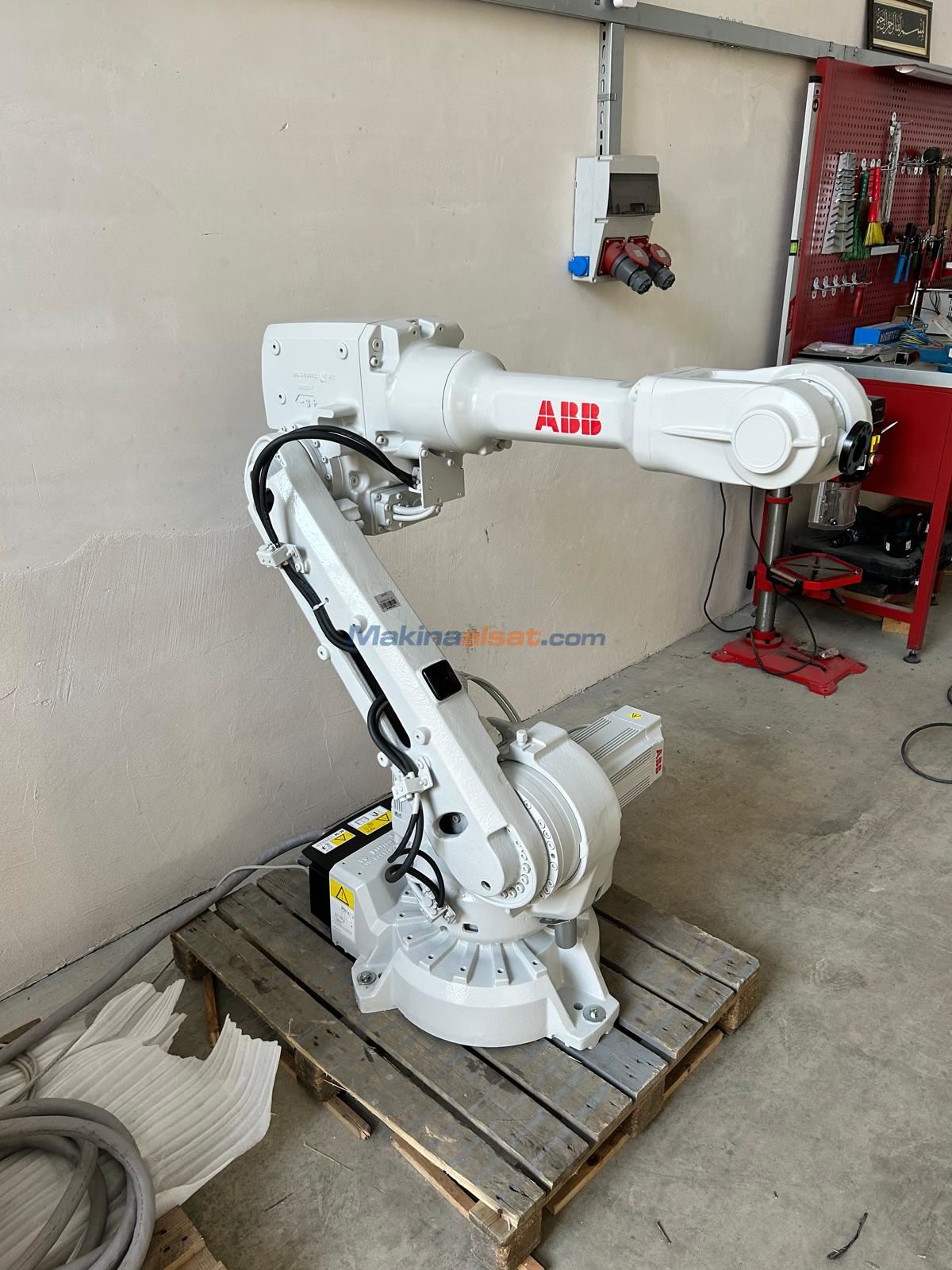 ABB IRB 2600-20/1.65 - MODEL YILI 2017 - ENDÜSTRİYEL ROBOT