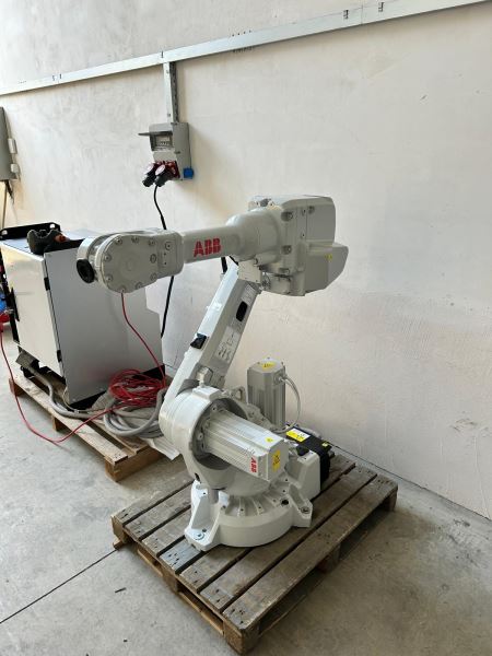 ABB IRB 2600-20/1.65 - MODEL YILI 2017 - ENDÜSTRİYEL ROBOT