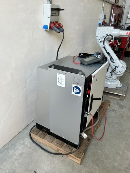 ABB IRB 2600-20/1.65 - MODEL YILI 2017 - ENDÜSTRİYEL ROBOT