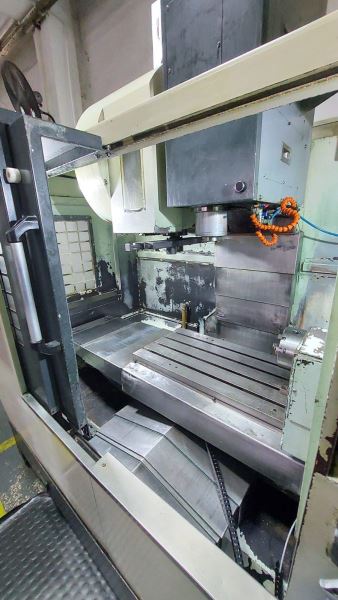 Akira Seiki SR3 ( 4 Eksen ) CNC Dik İşleme Merkezi