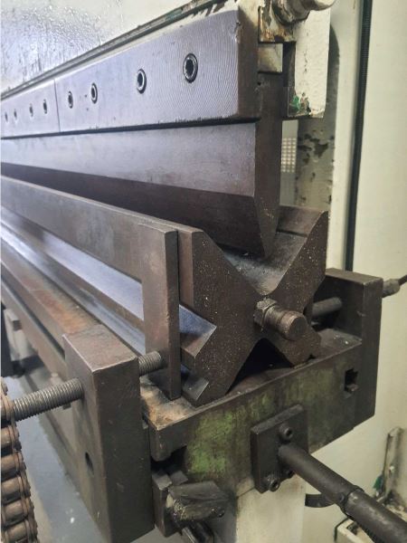 Baykal APH 4 Metre 260 Ton NC Abkant Pres