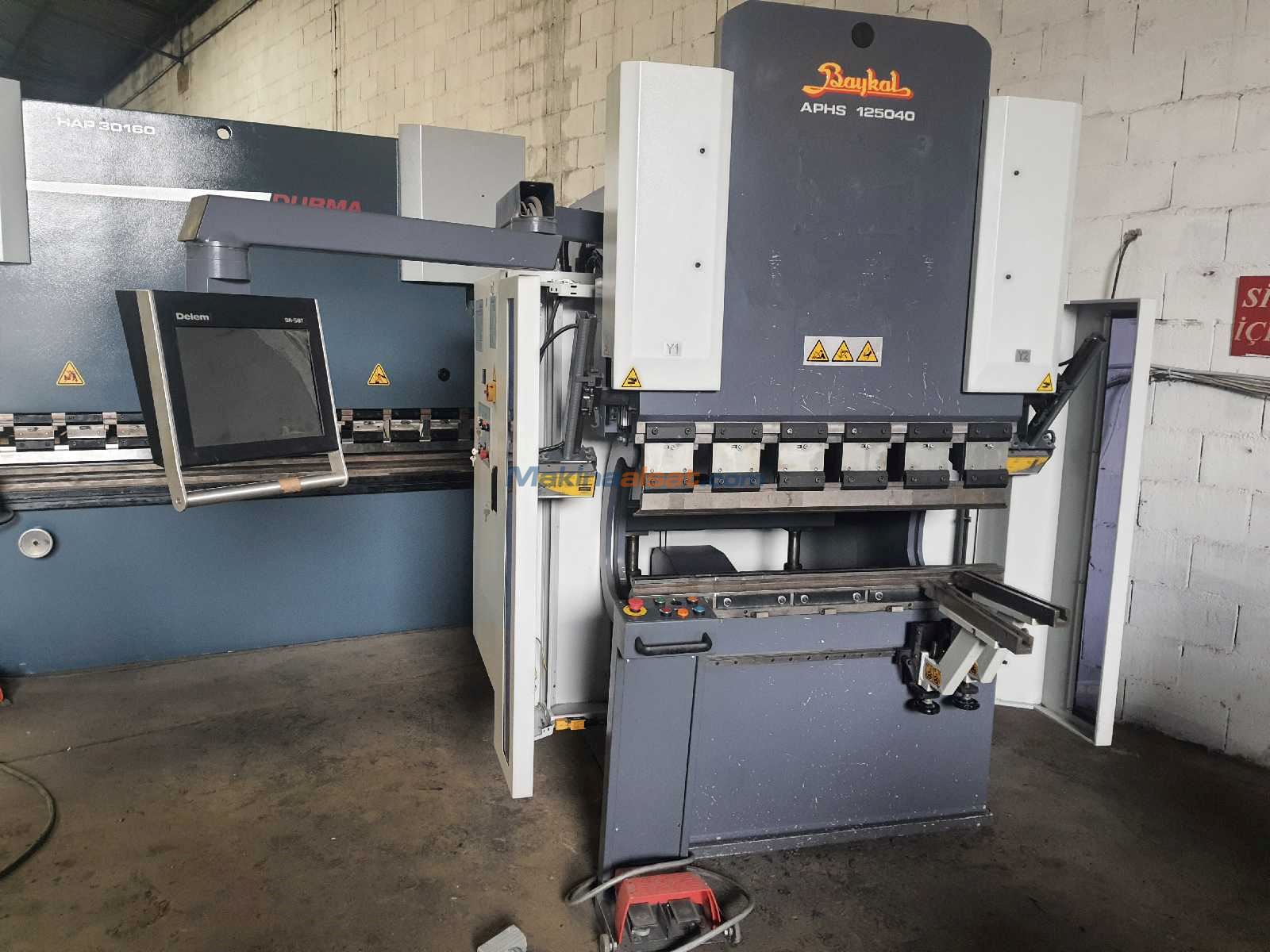 Baykal APHS 1250 X 40 Ton Cnc Abkant Pres