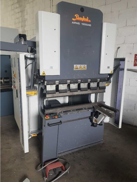Baykal APHS 1250 X 40 Ton Cnc Abkant Pres