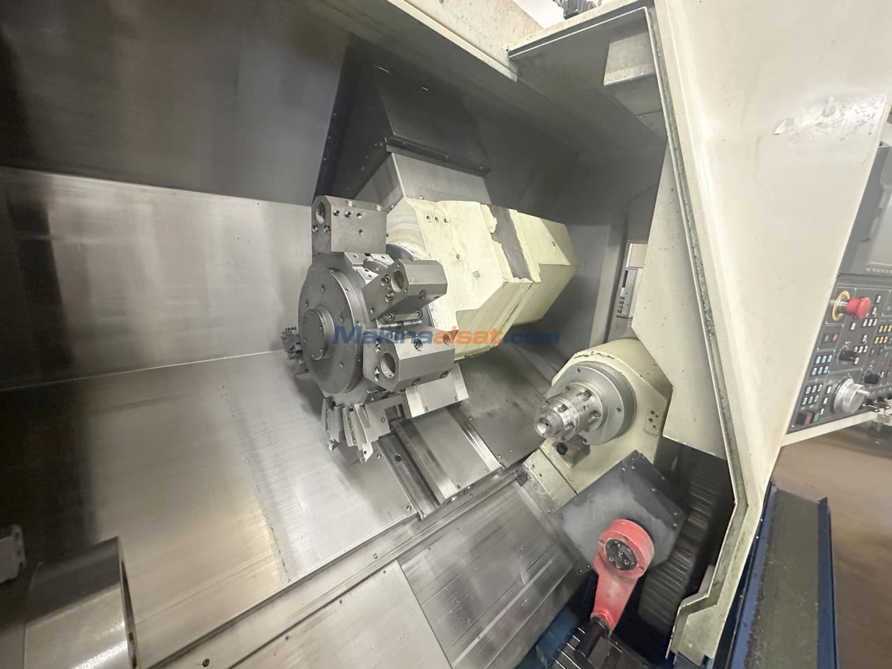 DOOSAN PUMA 2000 LSY CNC Torna