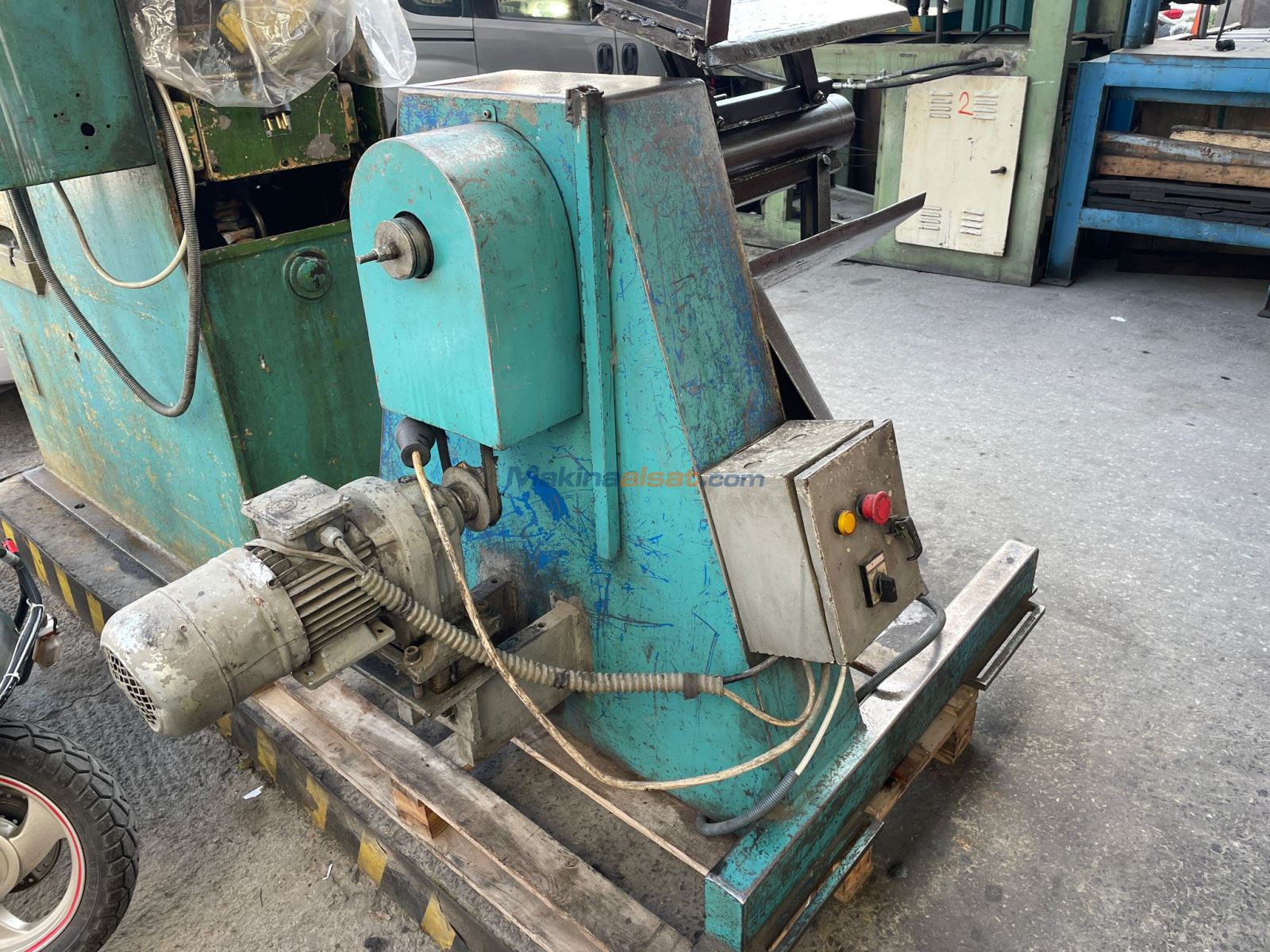KALAN MAKİNA 1 TON RULO AÇICI VE SÜRÜCÜ