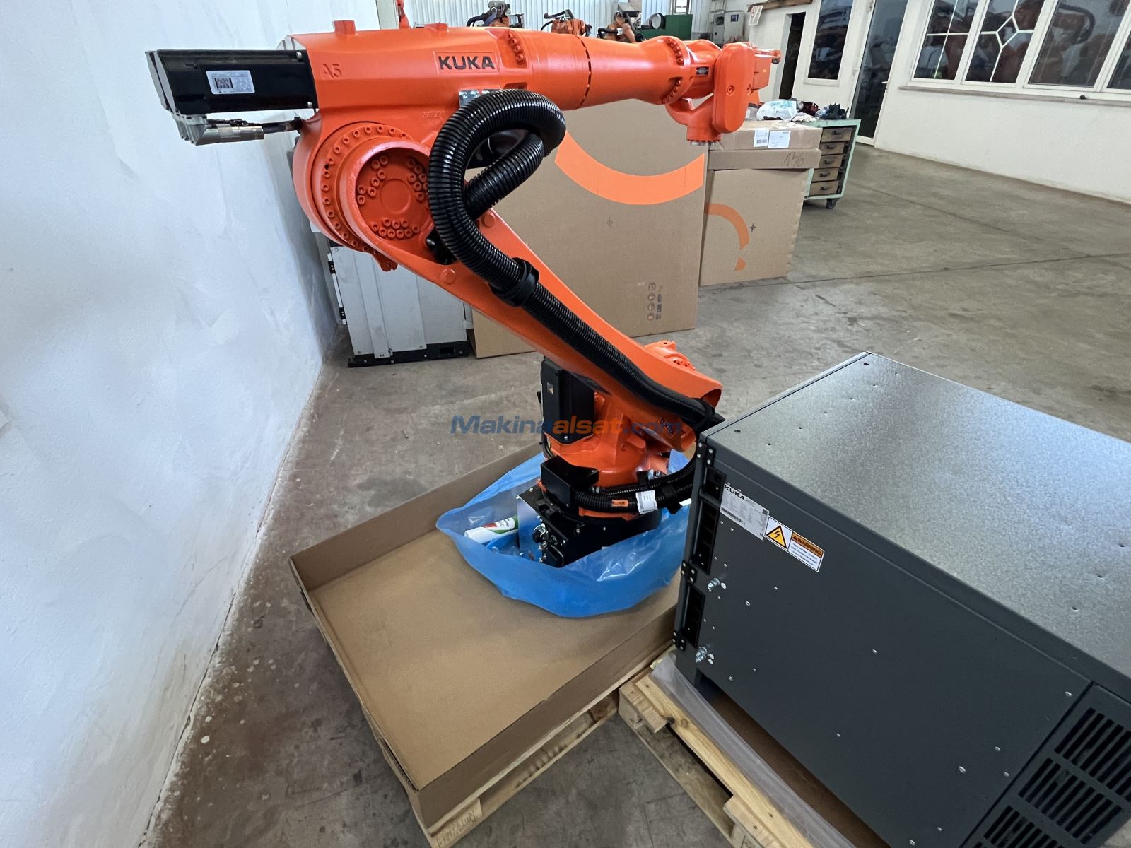 KUKA ✱✱YENİ✱✱ KR16 R2010 KRC5 Robot
