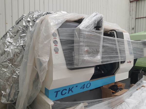 Stokta Hazır Favory TCK 40 - 8 inç Cnc Torna