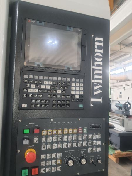 Stokta Hazır Twinhorn VA 750L3 Sıfır CNC Dik İşlem Merkezi